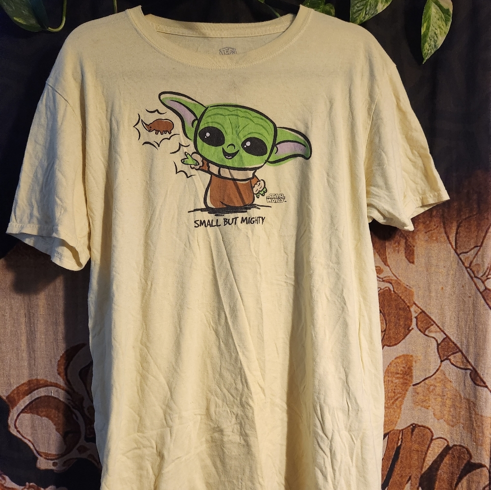Star Wars Baby Yoda Grogu Mudhorn yellow large tshirt